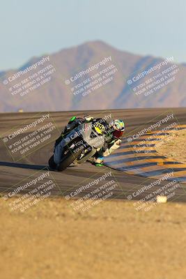 media/Dec-16-2023-CVMA (Sat) [[bb38a358a2]]/Race 13 Amateur Supersport Middleweight/